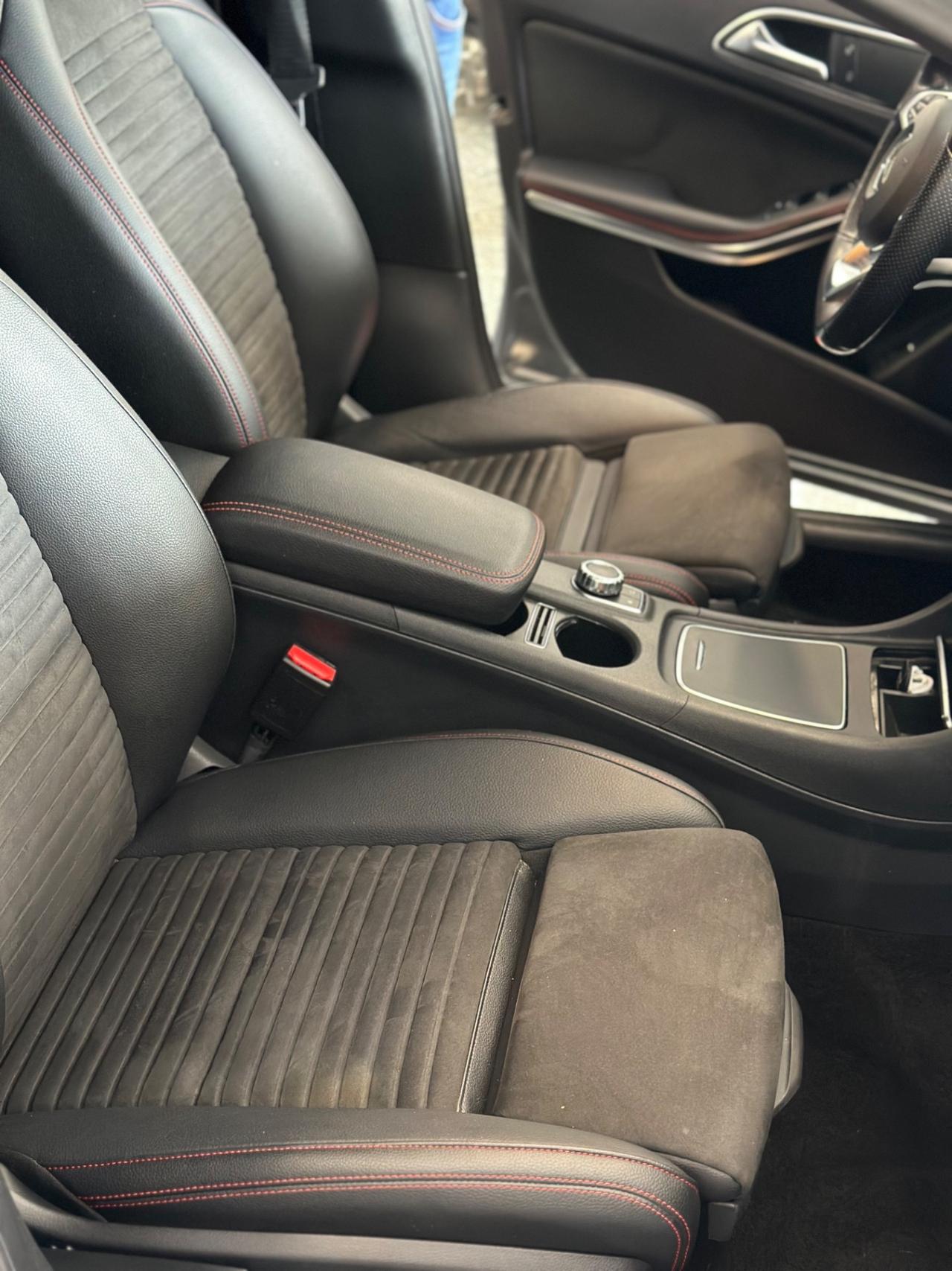 Mercedes-benz GLA 200 d Automatic Premium