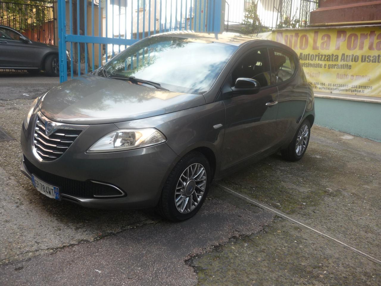 Lancia Ypsilon 1.2 69 CV 5 porte S&S Gold