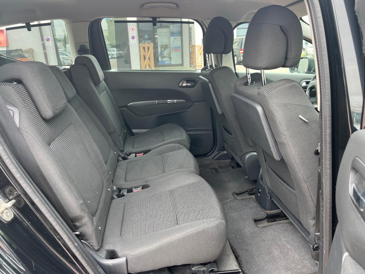 Peugeot 5008 1.6 HDi 112CV Business