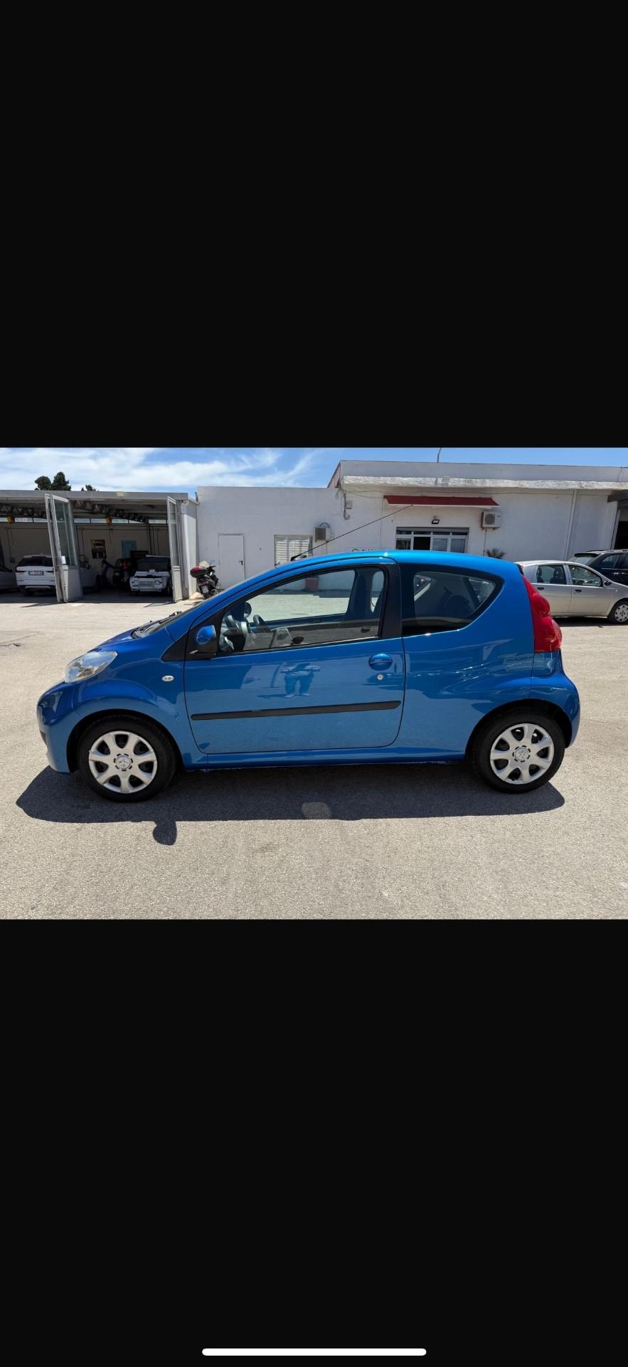 Peugeot 107 1.0 68CV 3p. Plaisir