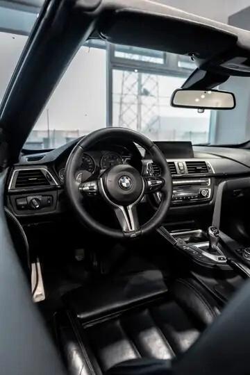 BMW M4 Cabrio 3.0 DKG – 431 CV – Sportiva, Scoperta e Iconica