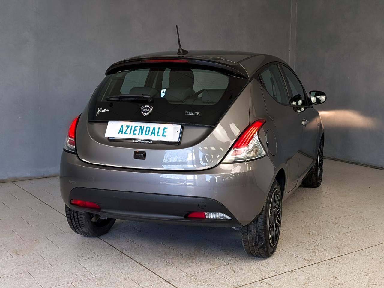Lancia Ypsilon 1.0 Hybrid 70cv Gold