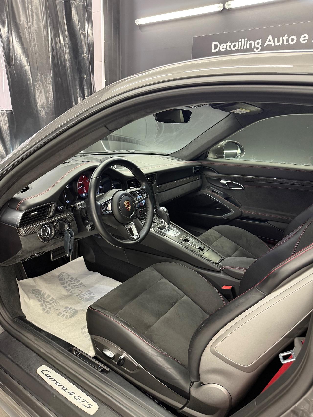 Porsche 991 911 Carrera 4 GTS