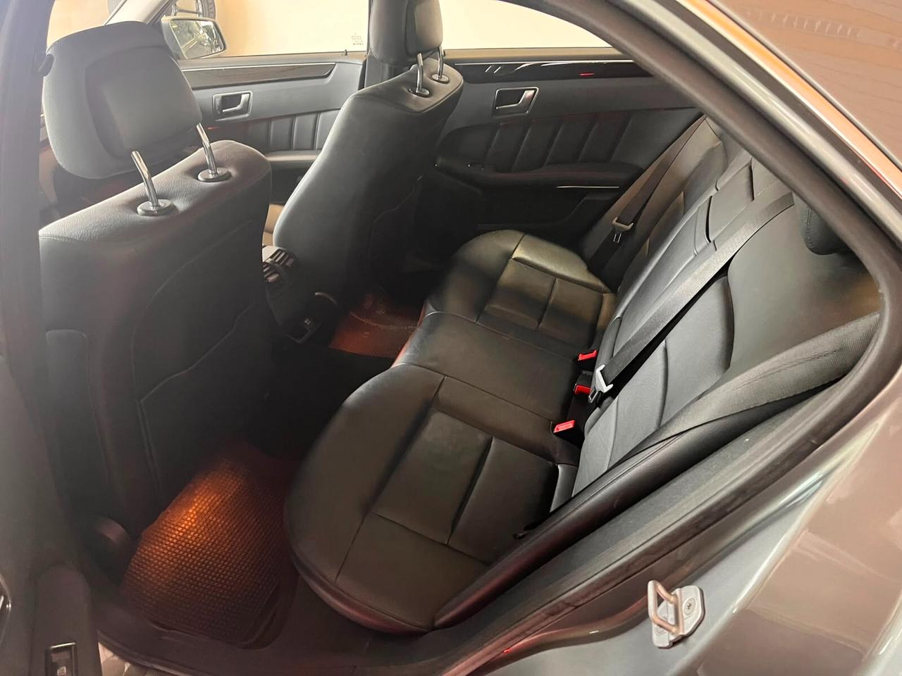 Mercedes-benz E 250 CDI BlueEFFICIENCY Avantgarde