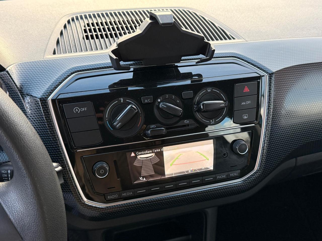 Volkswagen UP! 65cv **4 GOMME NUOVE**