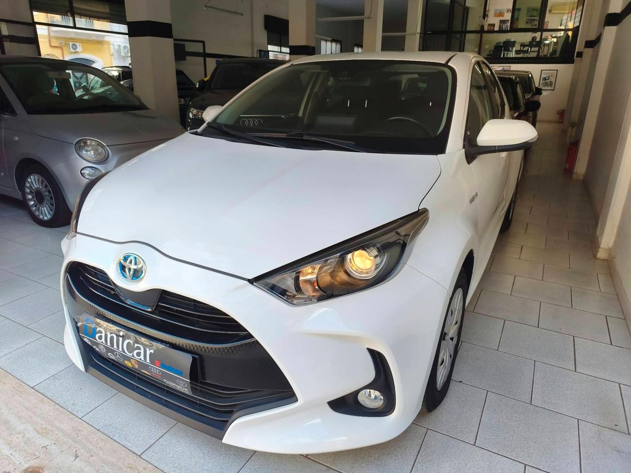 Toyota Yaris 1.5 Hybrid 5 porte Business