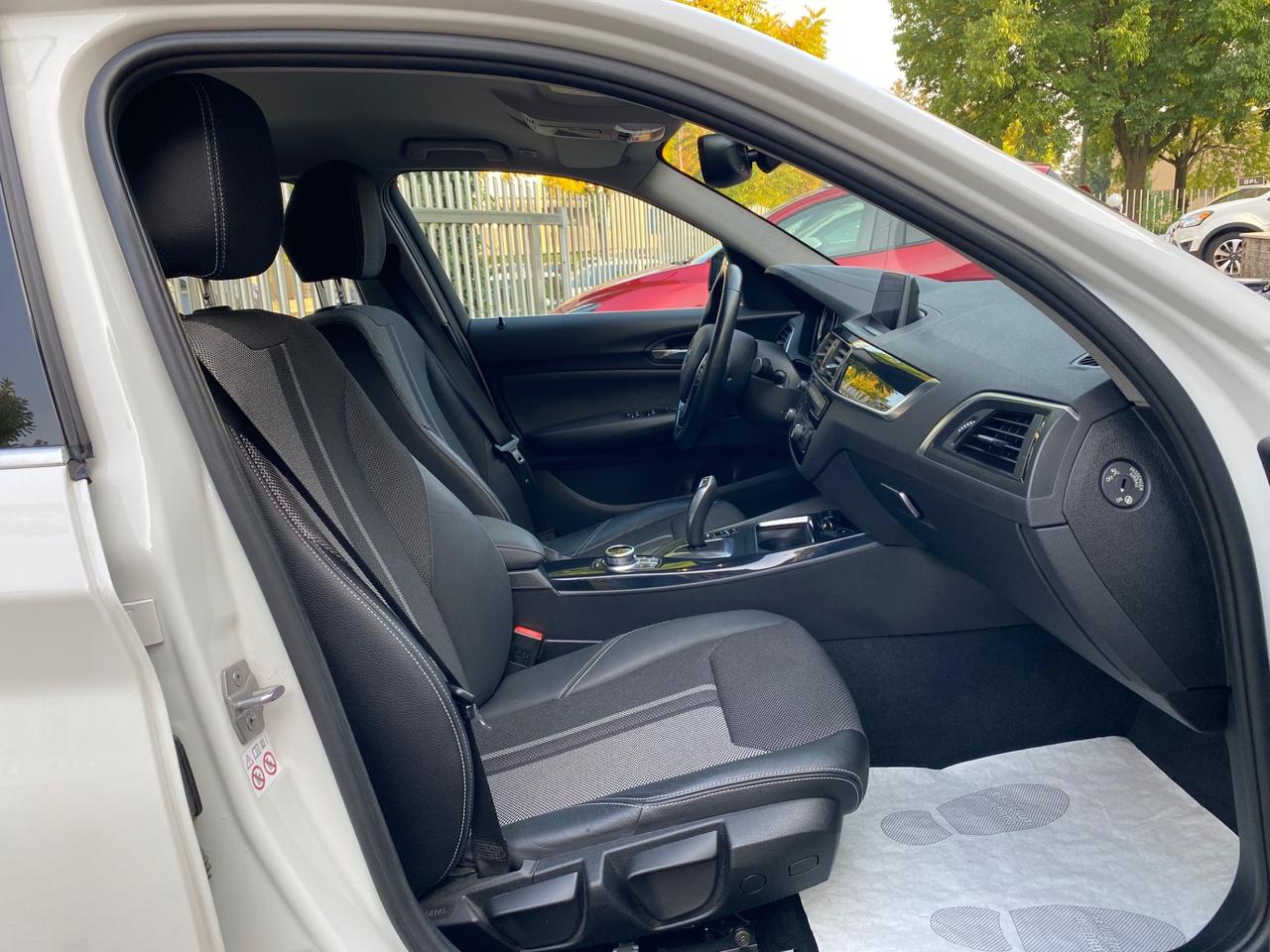 Bmw 116 116d 5p. Urban auto
