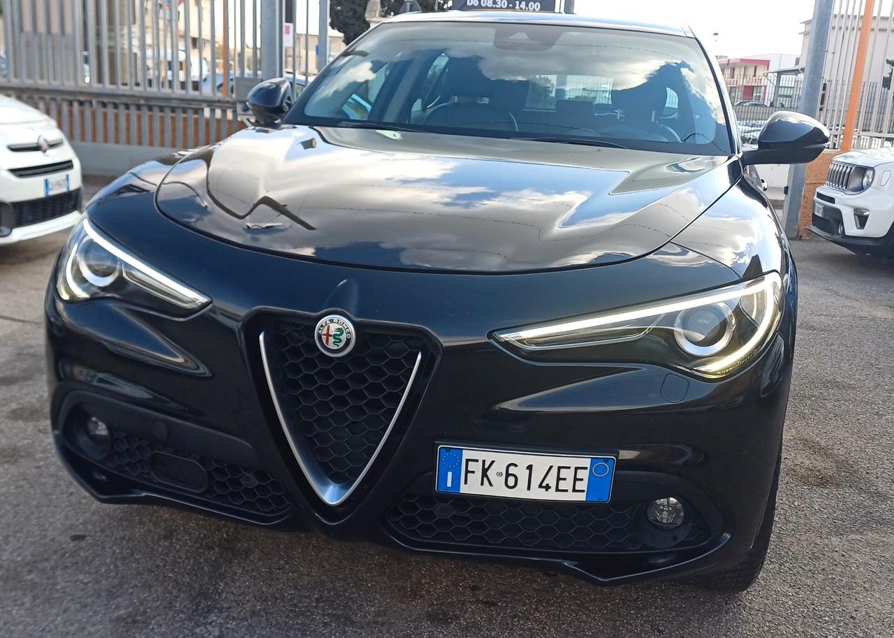 Alfa Romeo Stelvio 2.2 Turbodiesel 210 CV AT8 Q4 Executive