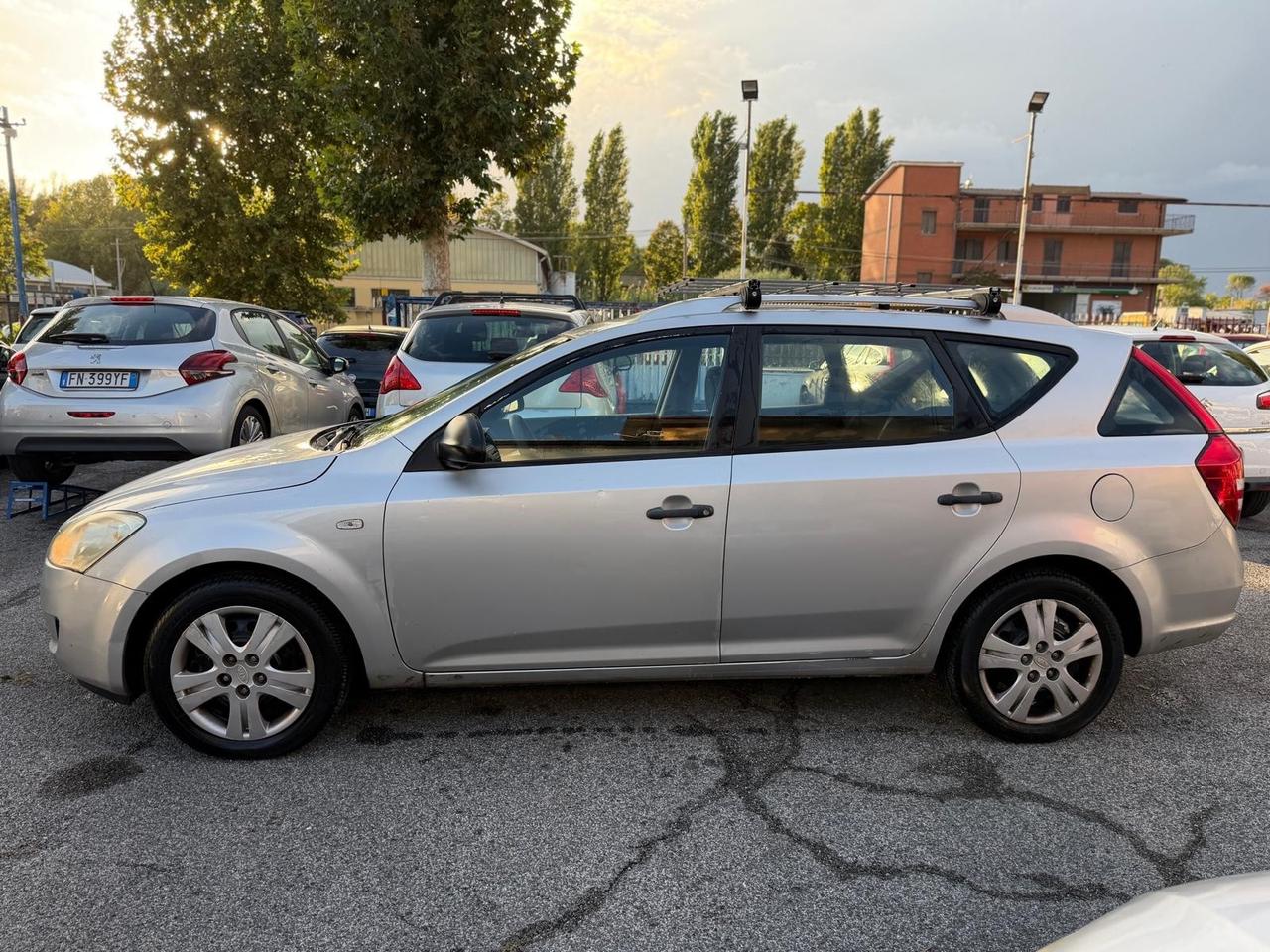 Kia Ceed 1.4GPL COM GANCIO TRAINO