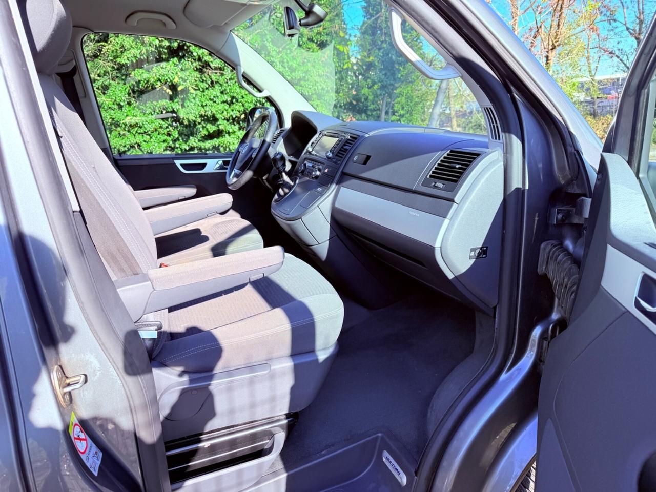 VW Multivan-PARI AL NUOVO 160km 7 POSTI-OK PERMUTE