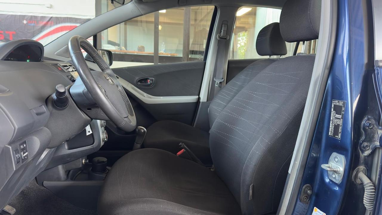 Toyota Yaris 1.0 5 porte Sol