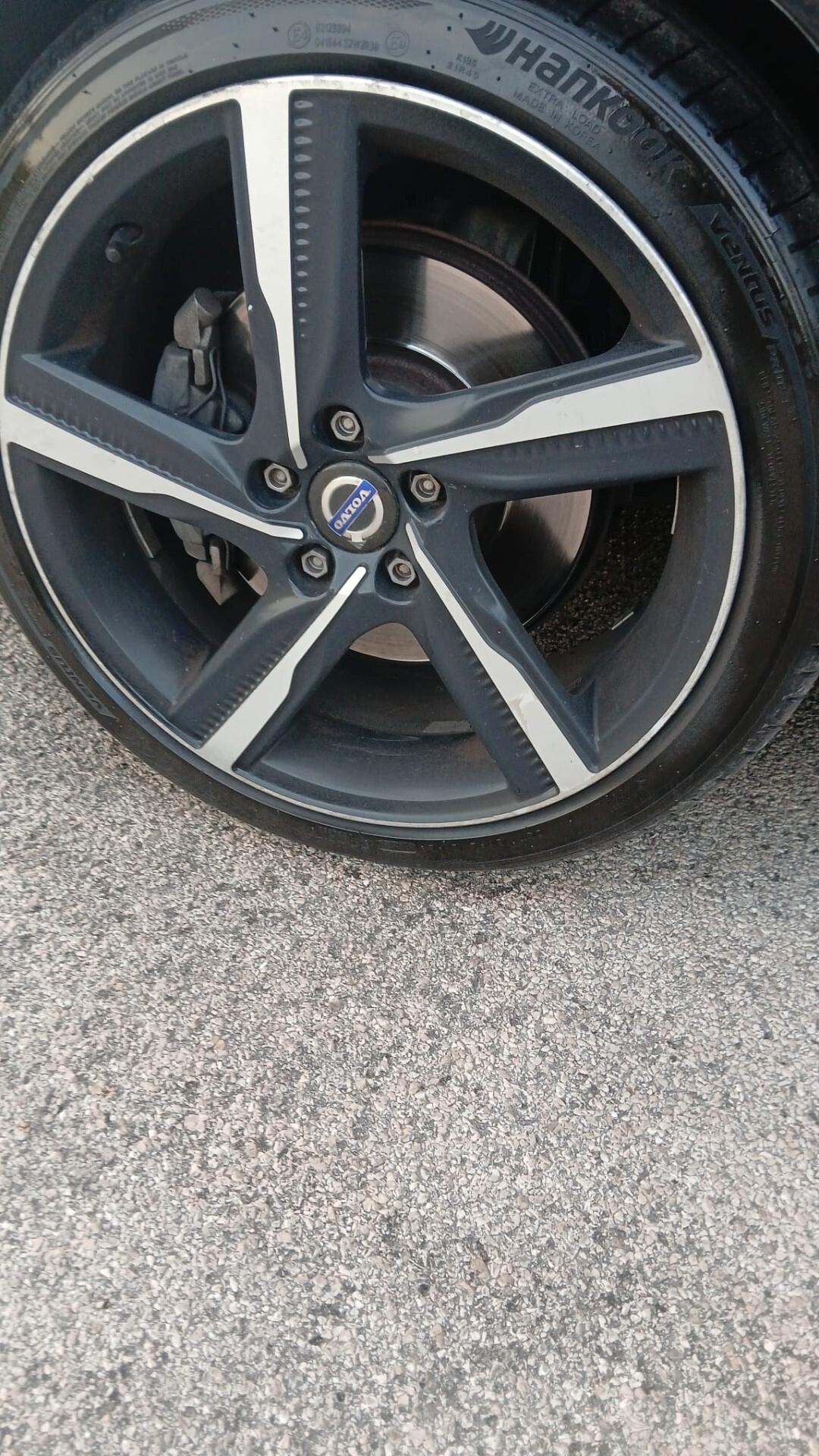 Volvo V40 D2 1.6 Powershift R-design Momentum