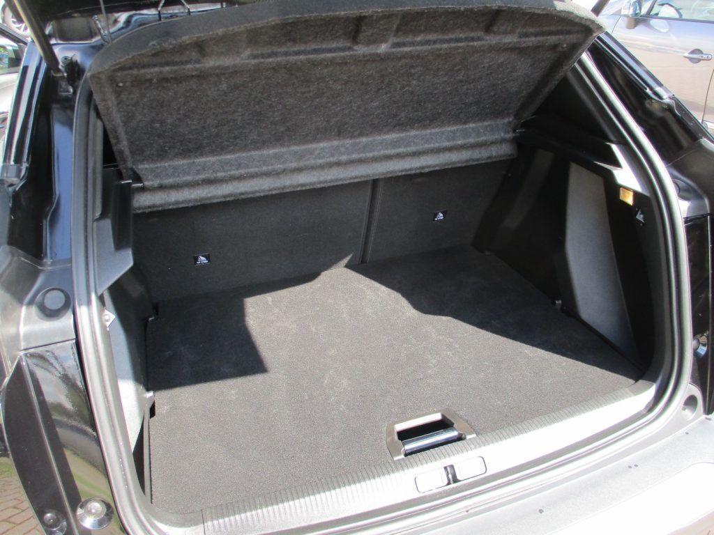 Peugeot 2008 PureTech 100 S&S Allure CarPlay/Led/Navi