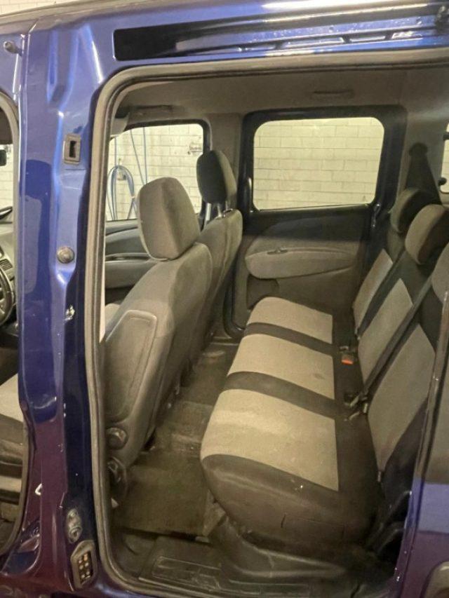 FIAT Doblo Doblò 1.6 MJT 16V 90CV Dualogic Dynamic 7 POSTI
