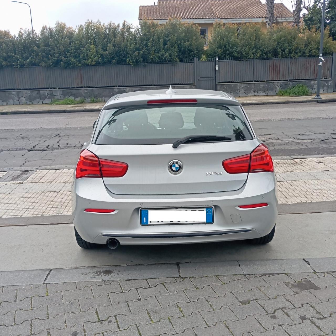 Bmw 118 118d 5p. Business Advantage