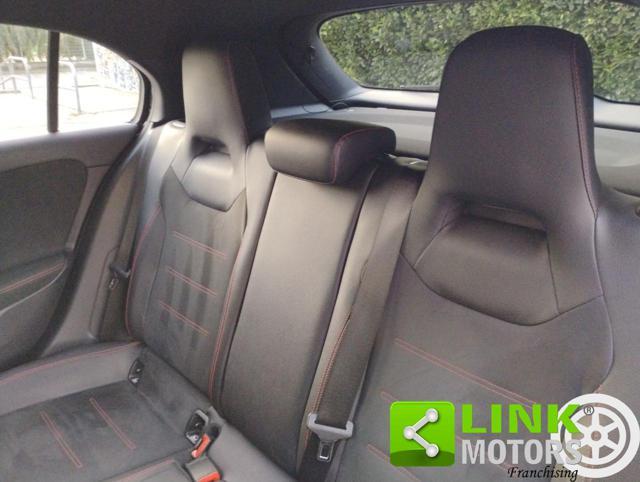 MERCEDES-BENZ A 220 Premium AMG