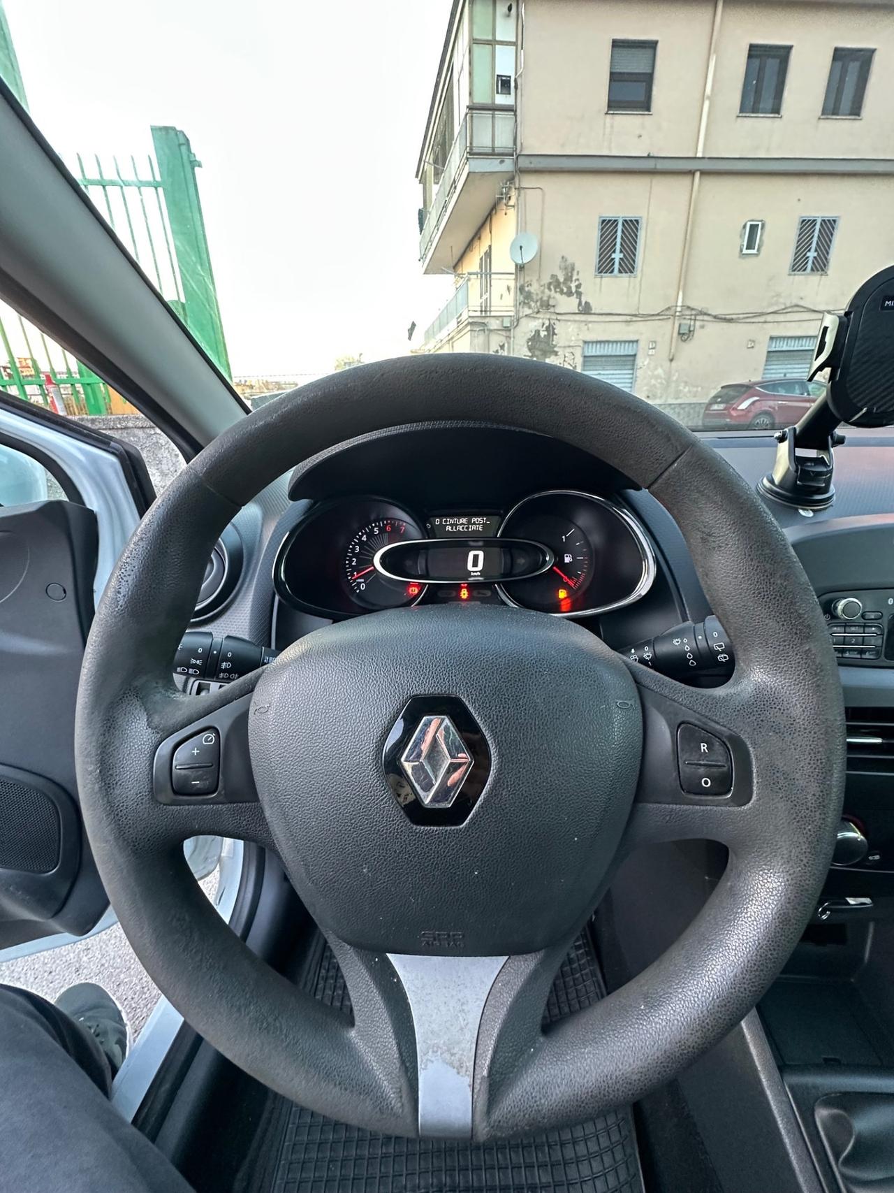 Renault Clio 1.2 75CV 5 porte Zen