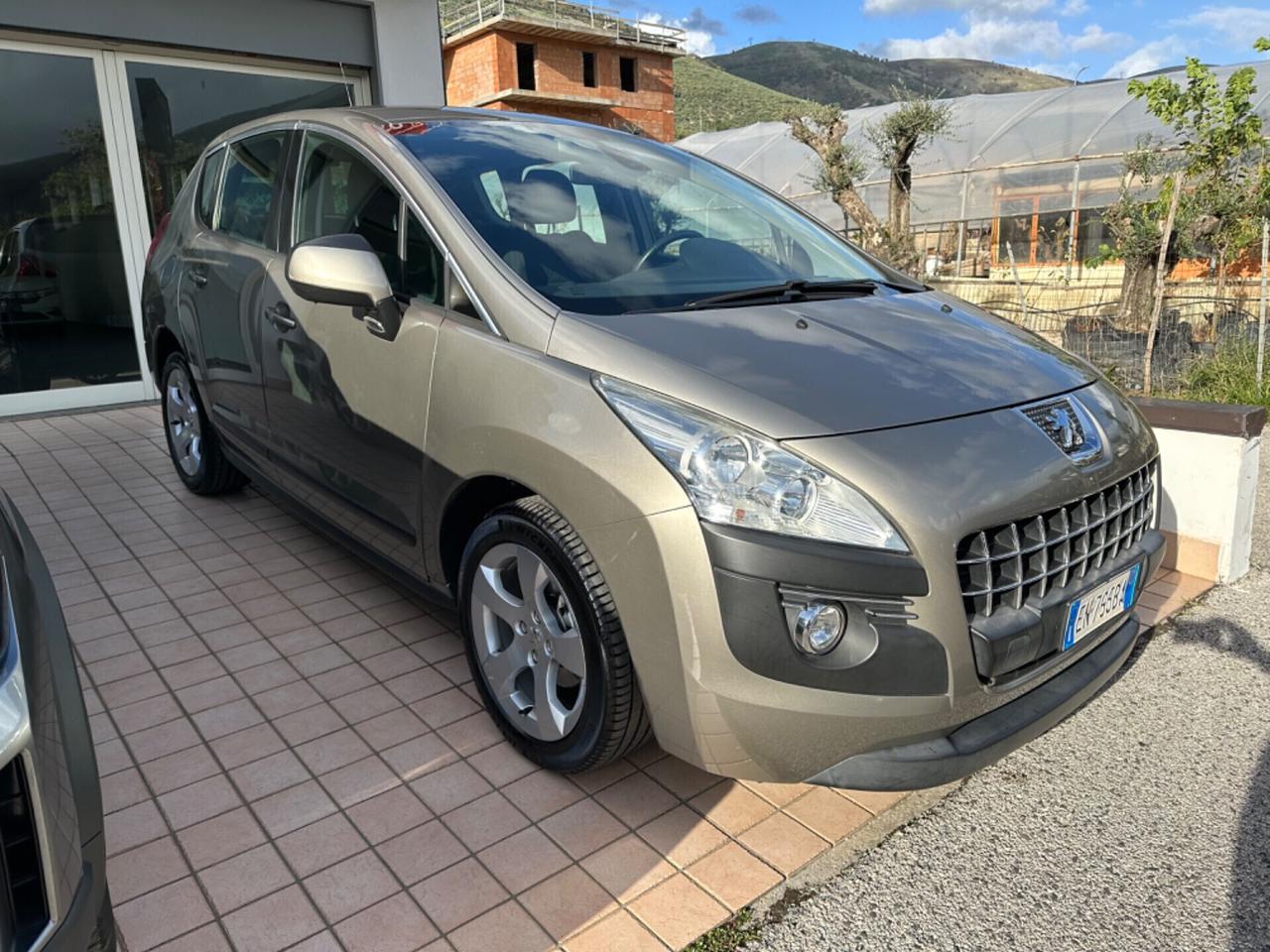 Peugeot 3008 1.6 e-HDi 112CV cambio robotizzato S.&S. Business