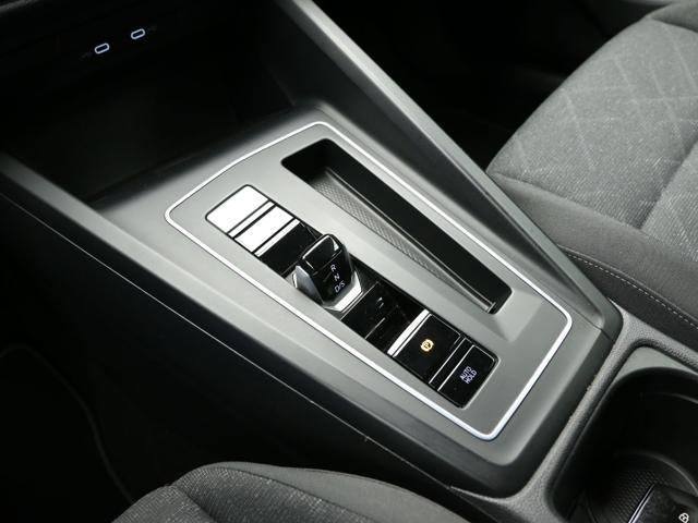 VOLKSWAGEN Golf 1.0 eTSI EVO DSG Life