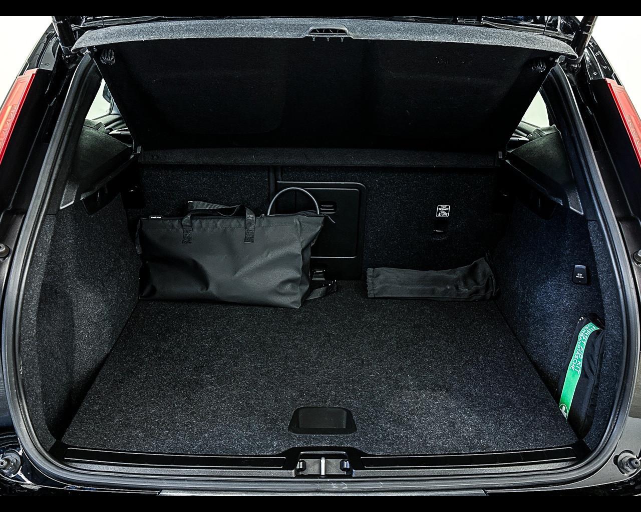 VOLVO XC40 (2017-->) - XC40 T5 Recharge Plug-in Hybrid automatico Plus Dark