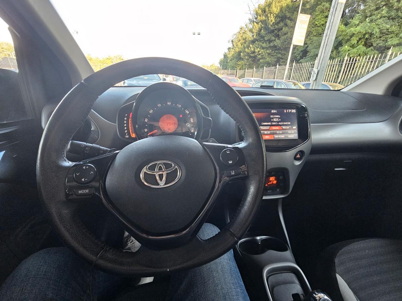 Toyota Aygo Connect 1.0 VVT-i 72 CV 5 porte x-fun MMT