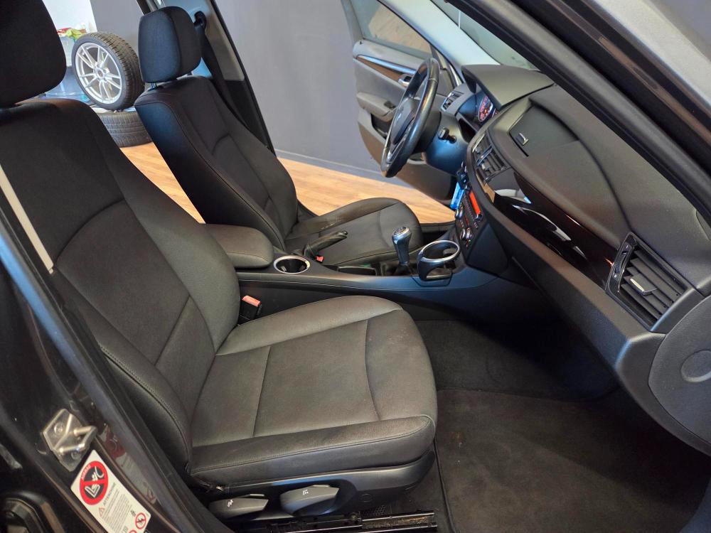 BMW X1 sdrive18d my12