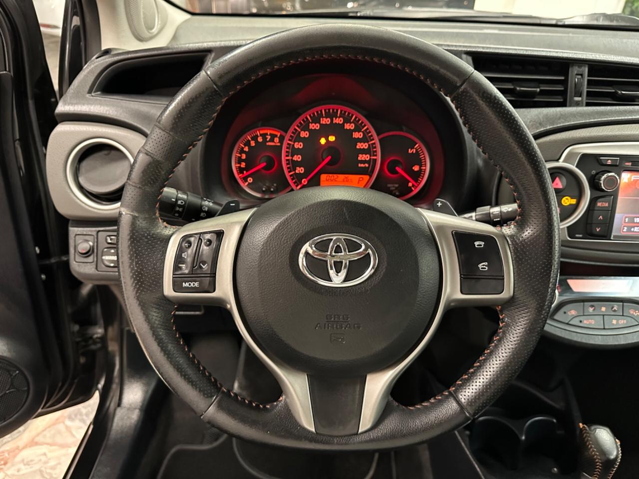 Toyota Yaris 1.3 Lounge CVT Automatica