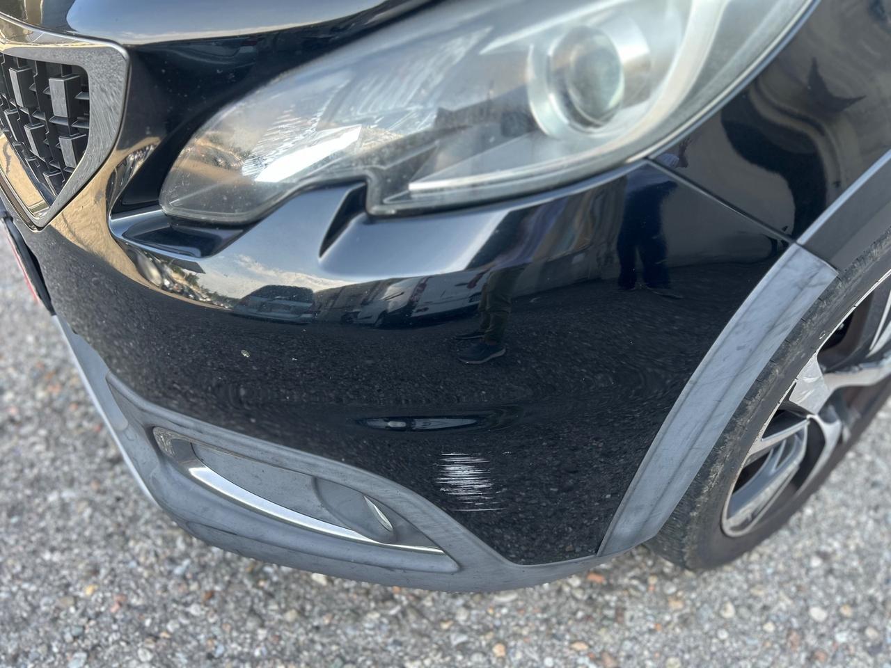 Peugeot 2008 BlueHDi Allure