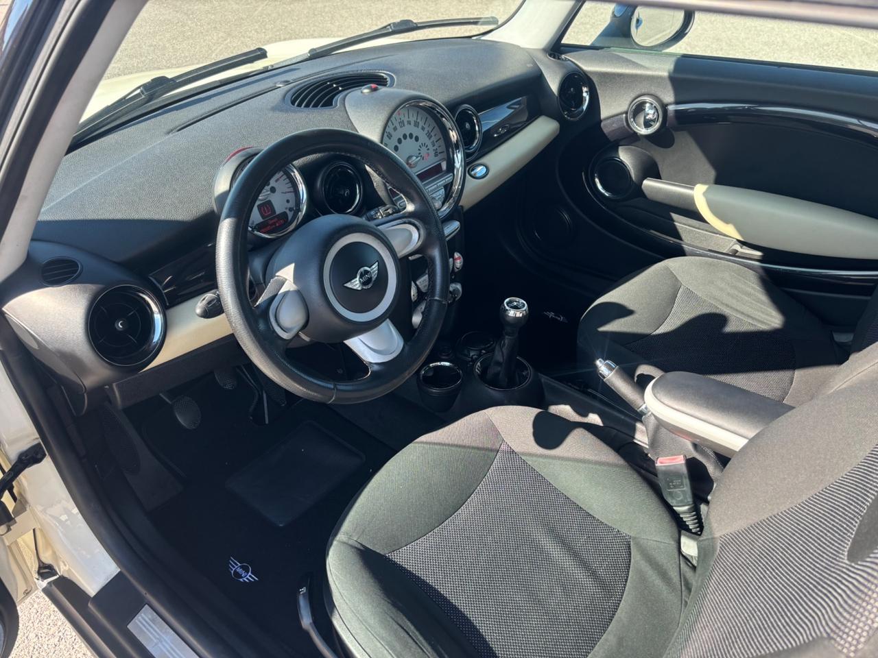 Mini 1.6 16V Cooper D