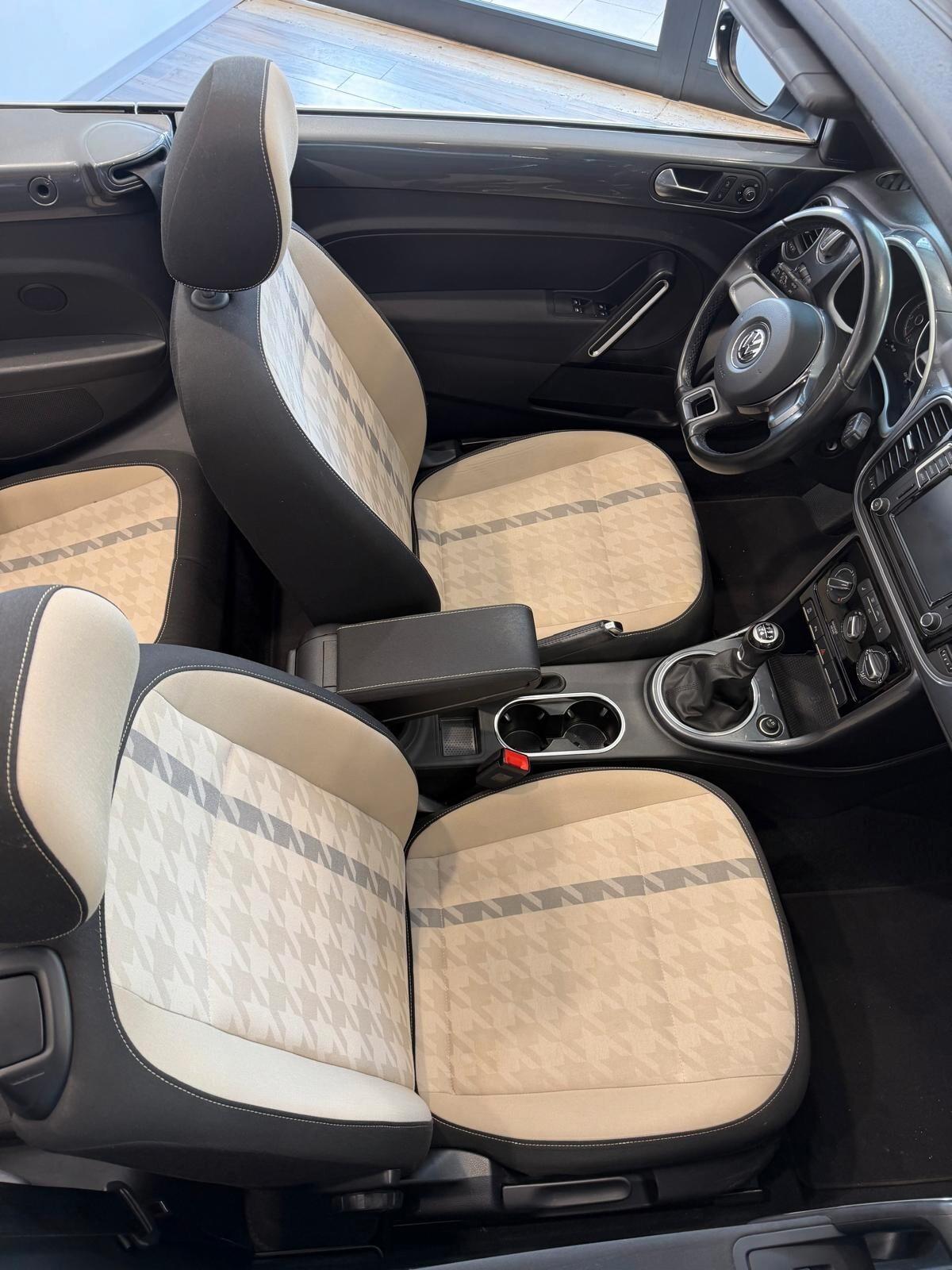 Volkswagen Maggiolino 2.0 TDI Design BlueMotion Technology cabriolet