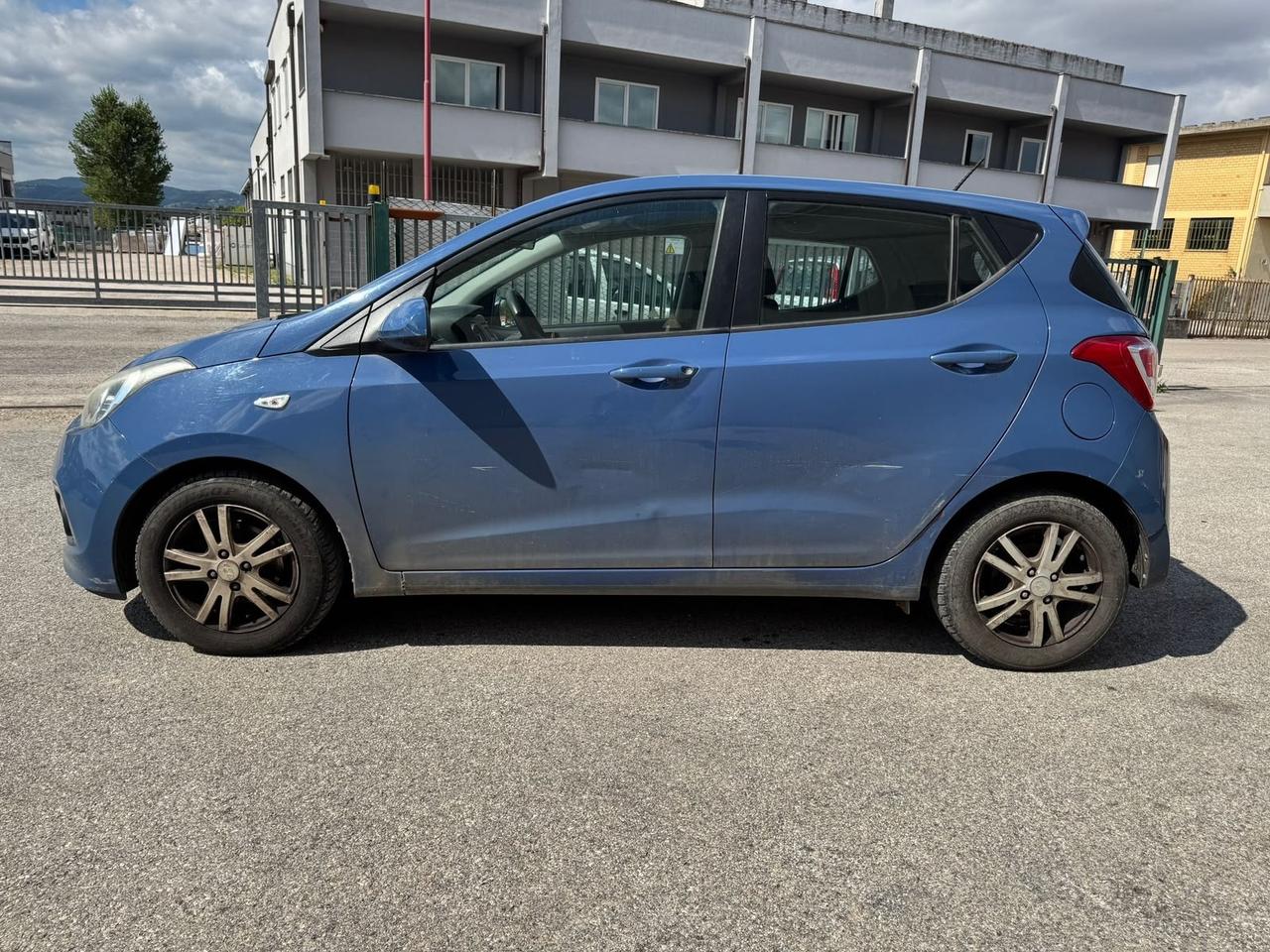 Hyundai i10 (LEGGERE)