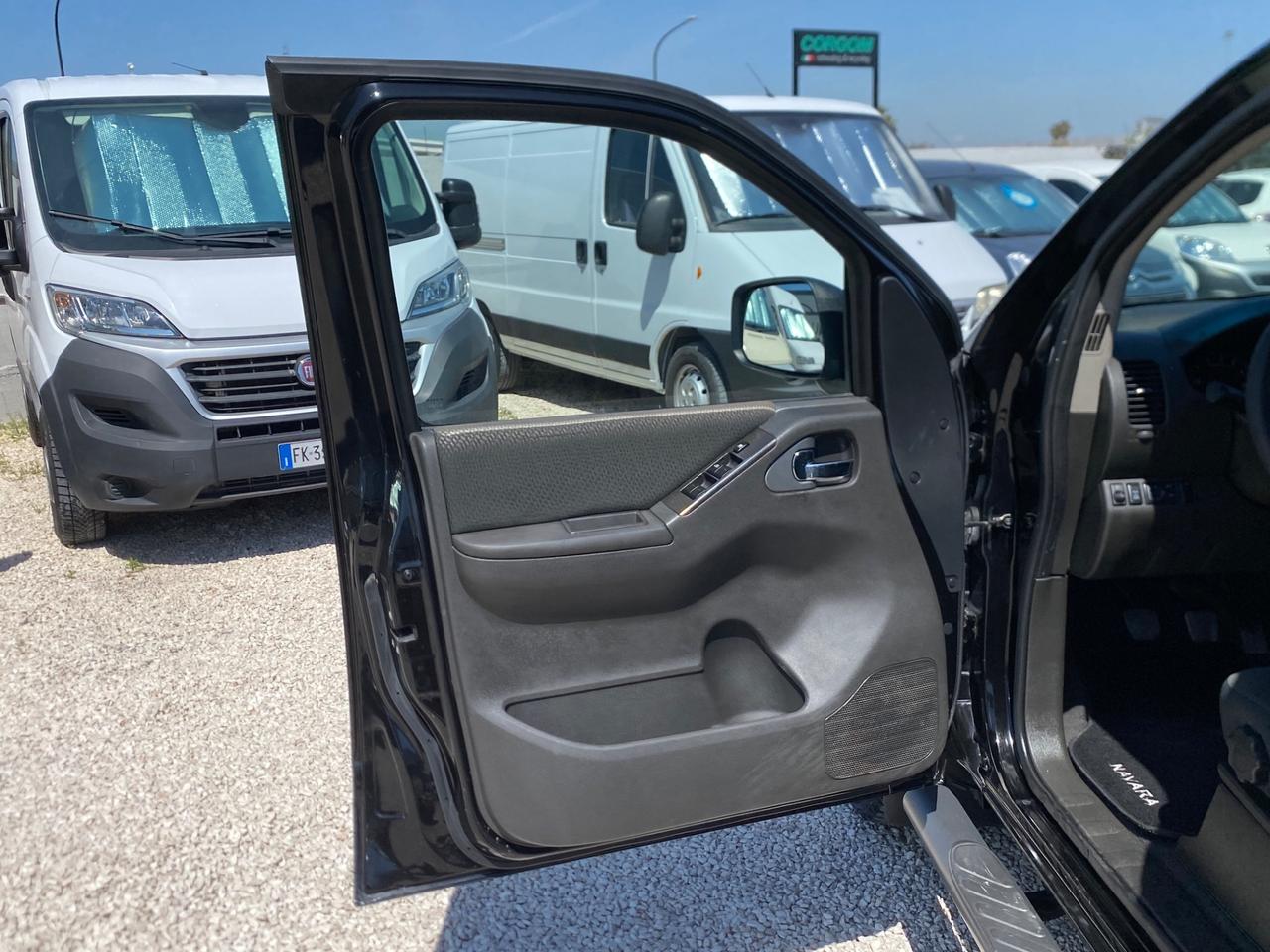 Nissan Navara N1 AUTOCARRO GANCIO TRAINO 2.5 dCi 190CV 4 porte Double Cab Sport