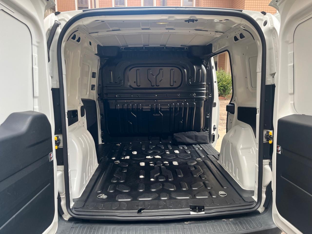 FIAT DOBLO' CH1 LOUNGE 1.6 MJET 105 CV 3 POSTI .