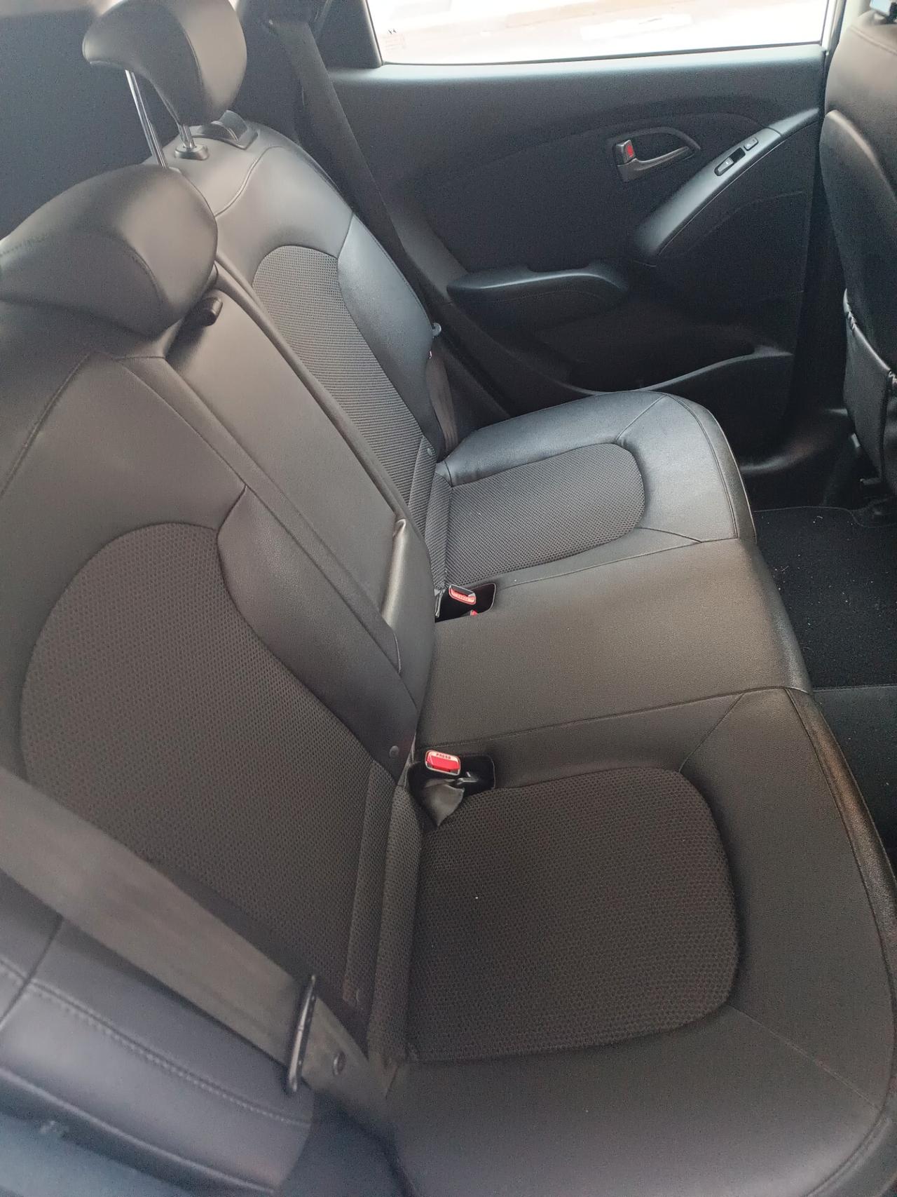 Hyundai iX35 1.7 CRDi 2WD XPOSSIBLE NAVI CAMERA PELLE