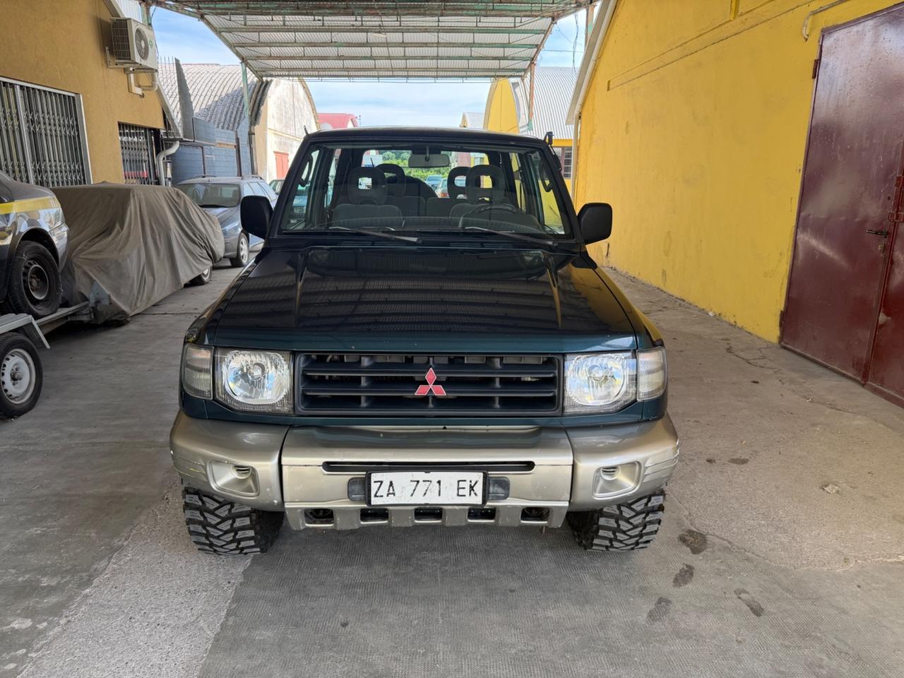Mitsubishi Pajero 2.5 TDI 3p. GLS Clima - 2001