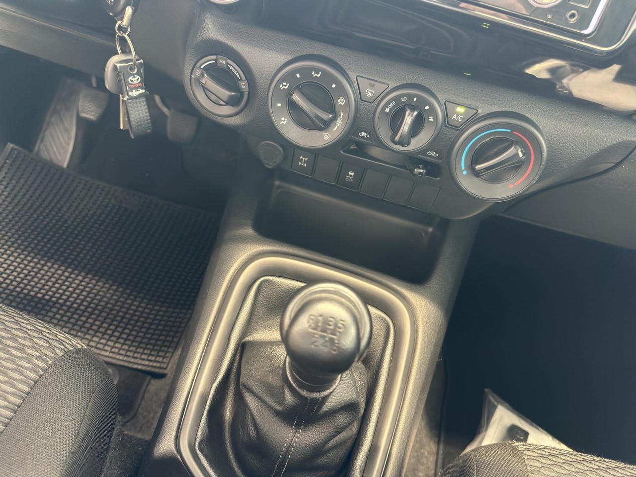 Toyota Hilux 2.4 EC d-4d 4x4 Comfort M/T my19
