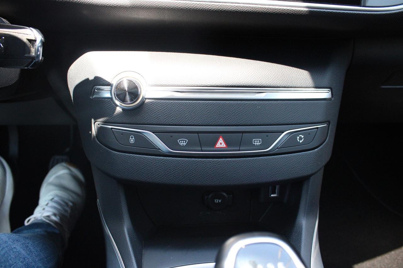 Peugeot 308 BlueHDi 130 S&S Allure
