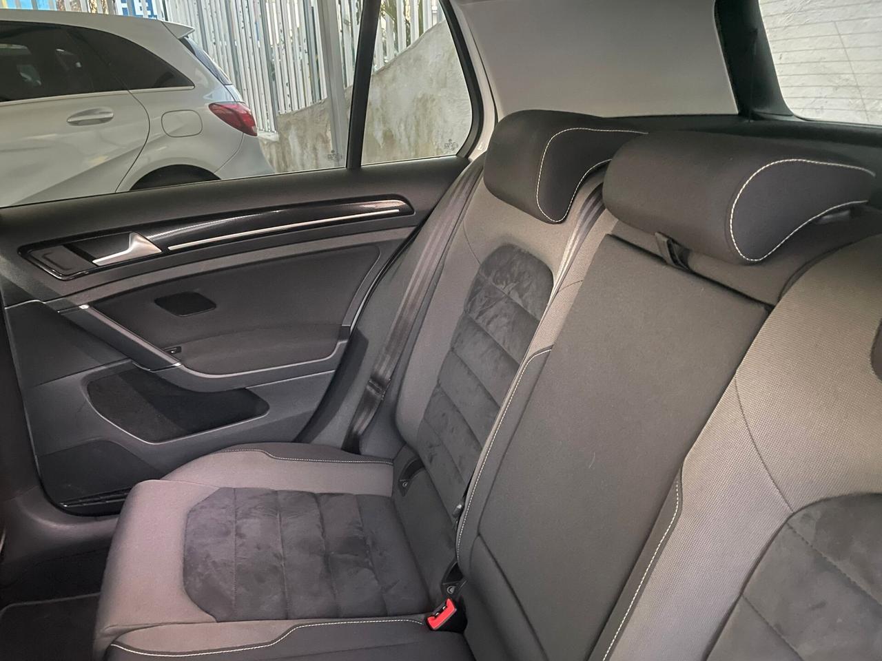 Volkswagen Golf 1.6 TDI 110 CV DSG 5p. Highline BlueMotion Technology