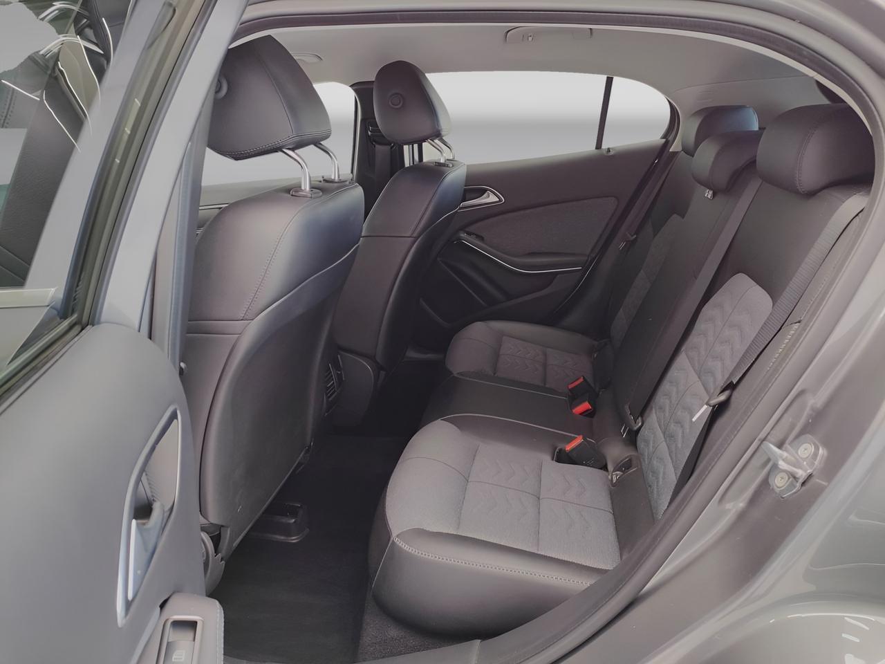 Mercedes-Benz GLA-X156 2017 - GLA 200 d Business auto