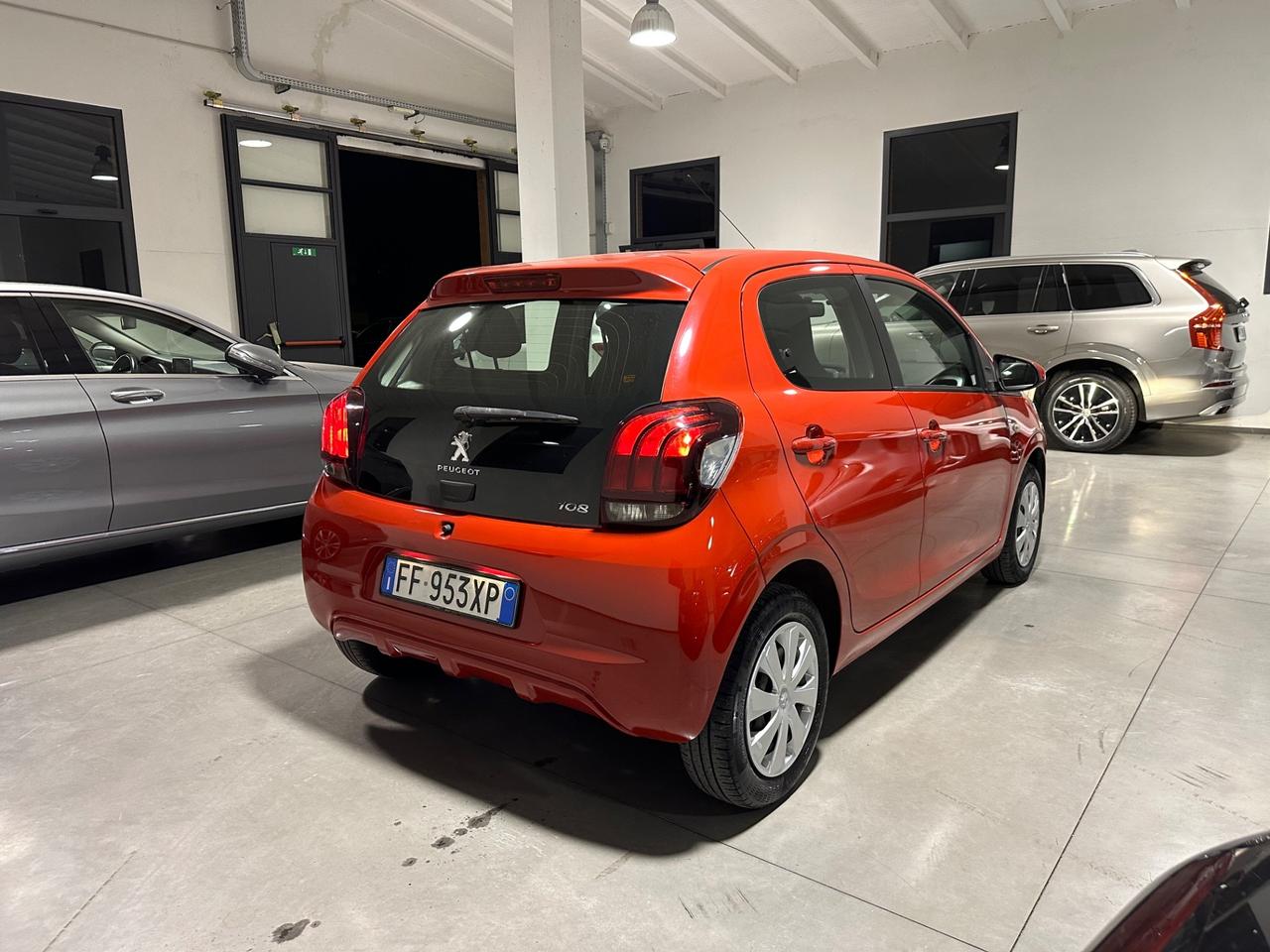 Peugeot 108 VTi 68 5 porte Allure TOP!