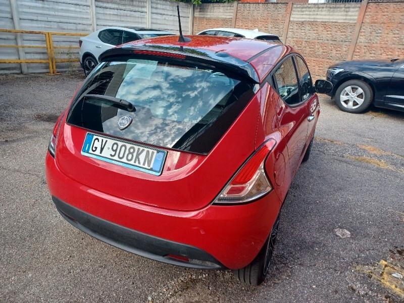 Lancia Ypsilon 1.0 firefly hybrid Gold s&s 70cv 5p.ti