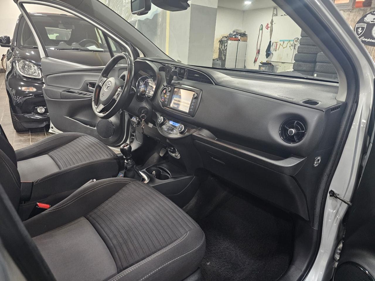 NUOVA TOYOTA YARIS 1.5 BENZ/GPL 110CV LOUNGE 2WD - IMPIANTO GPL BRC SCADENZA 2033