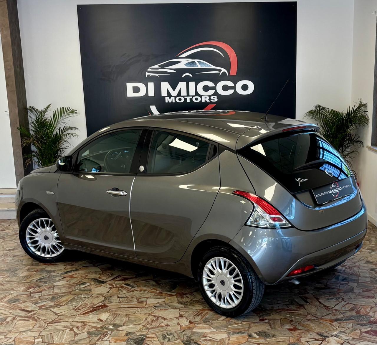 Lancia Ypsilon 1.2 69 CV 5 porte GPL Ecochic Gold