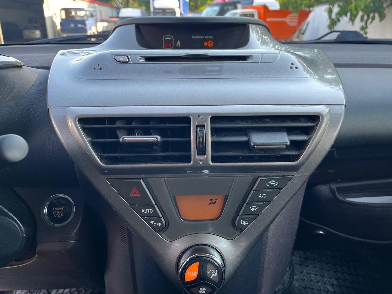 Toyota iQ-1.0 benz-c.autom-full-2009