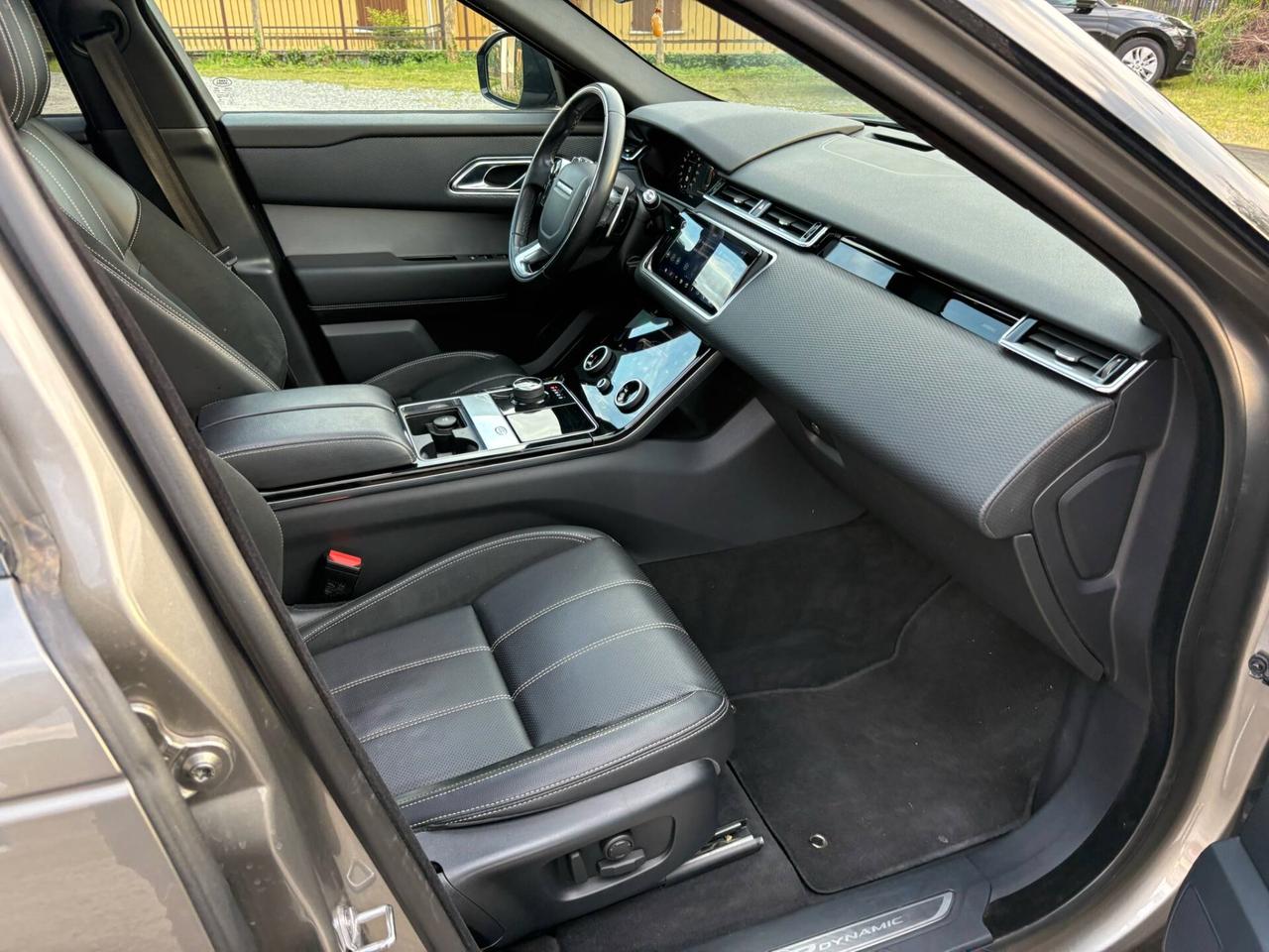 Range Rover Velar 2.0D I4 180 CV R-Dynamic HSE Tetto Aprile