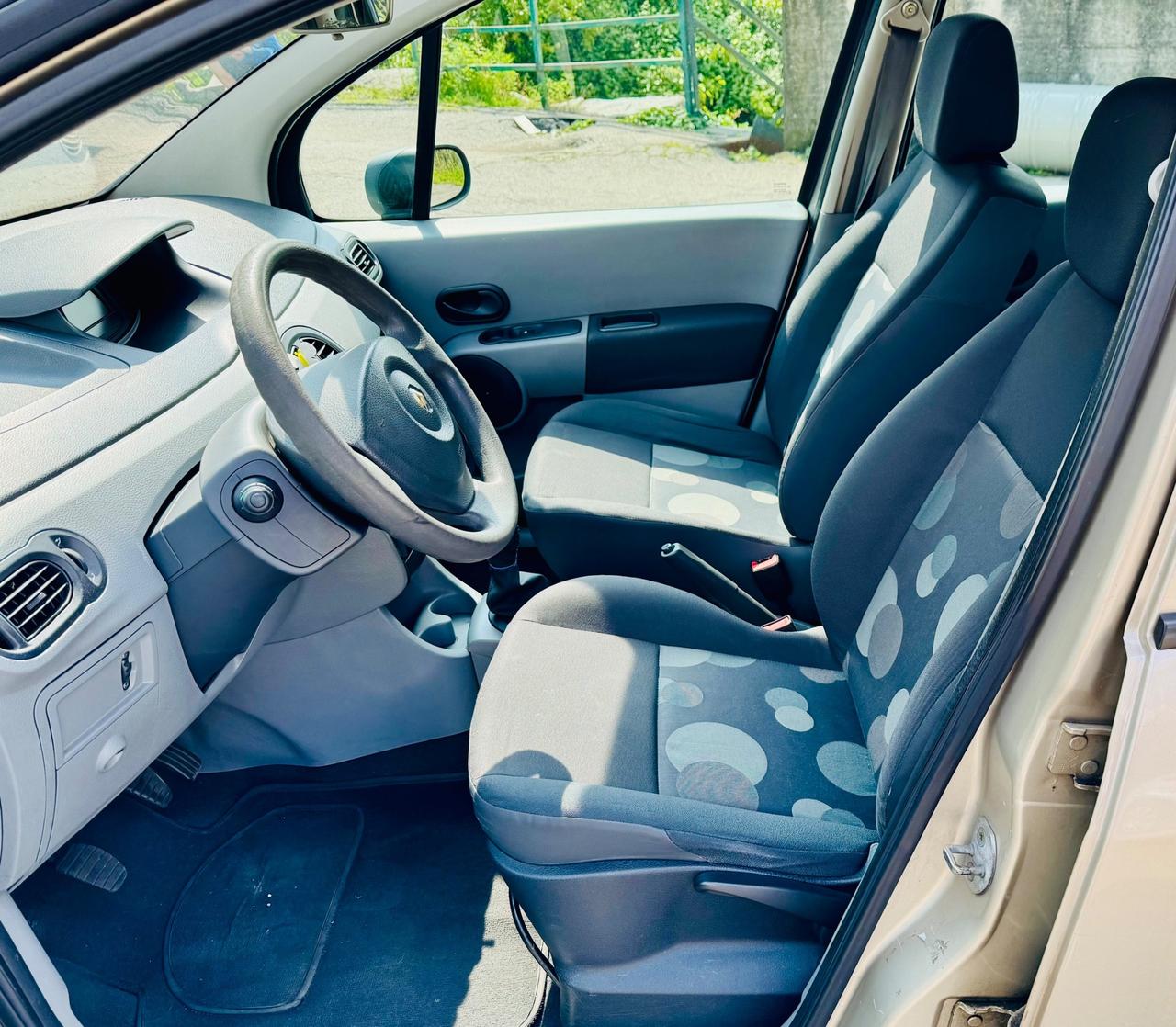 Renault Modus 1.2 16V Luxe 55kw