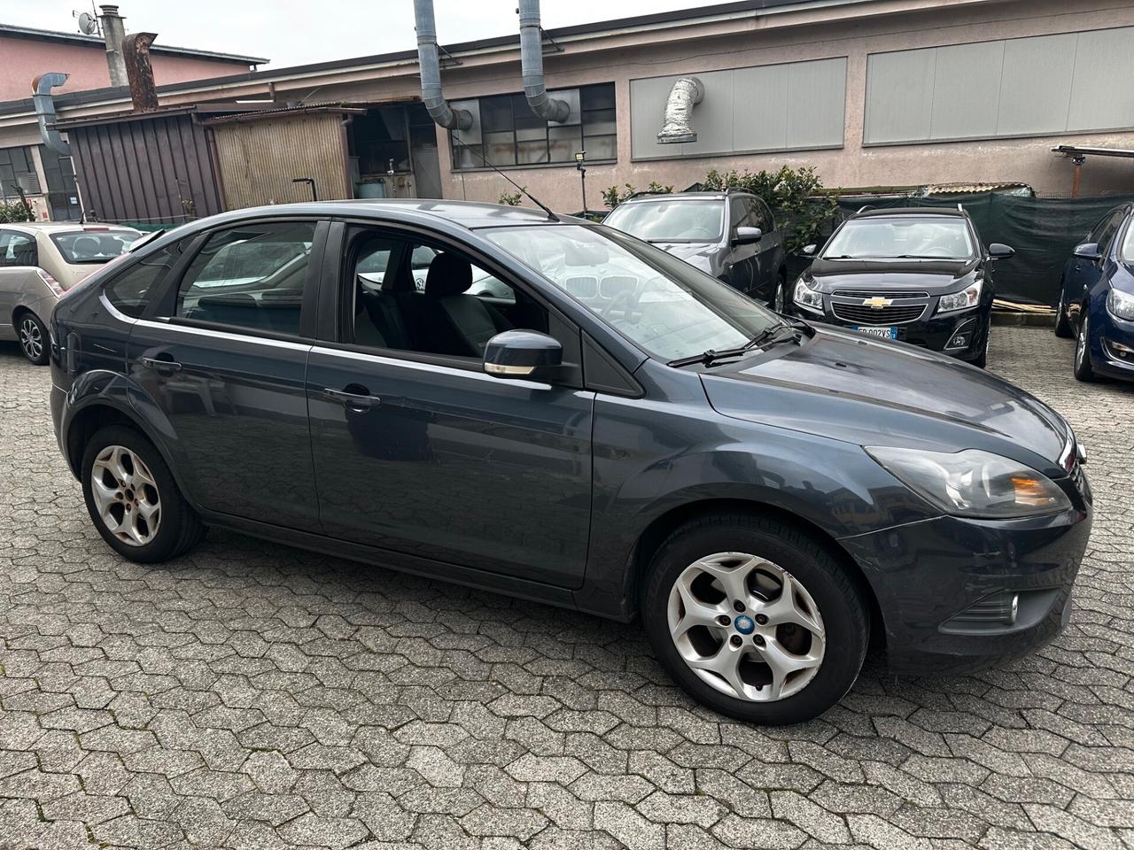 Ford Focus 1.6 (115CV) 5p. Bz.- GPL Ikon