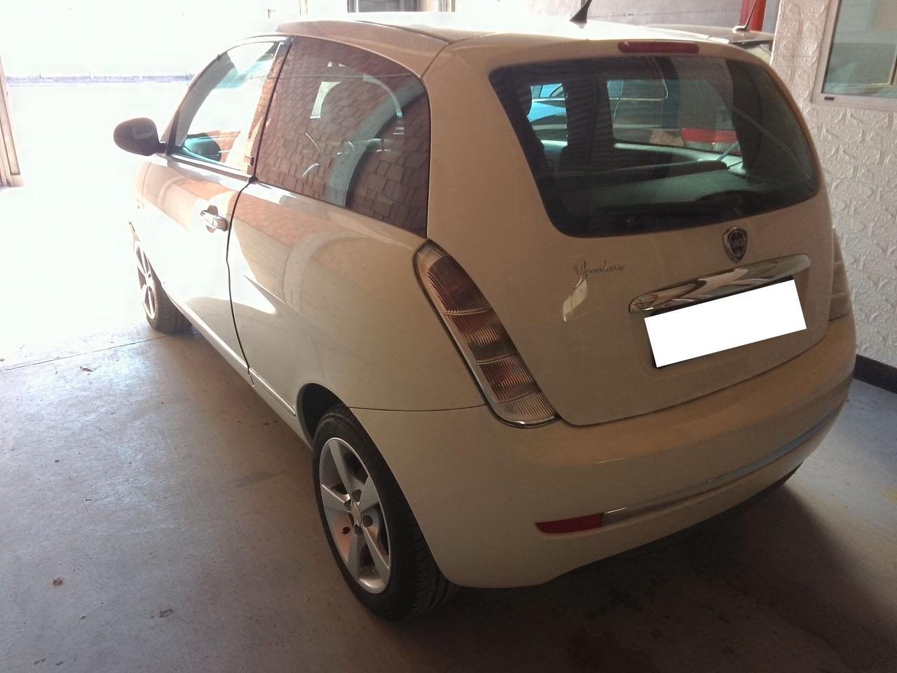 Lancia Ypsilon 1.2 69 CV Unyca OK NEO