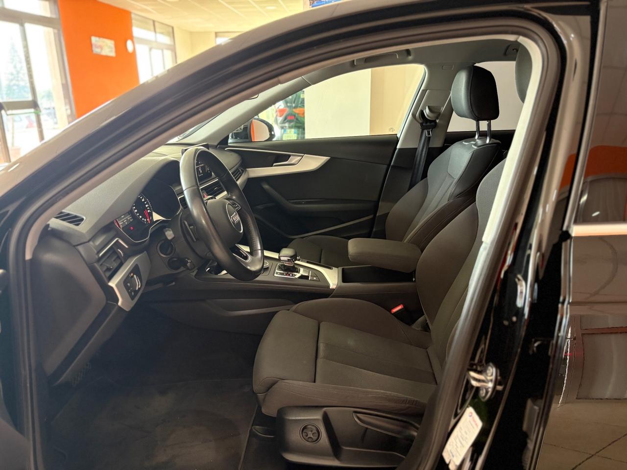 Audi A4 2.0 TDI 150 CV ultra Sport matrix navi permute finanziamenti