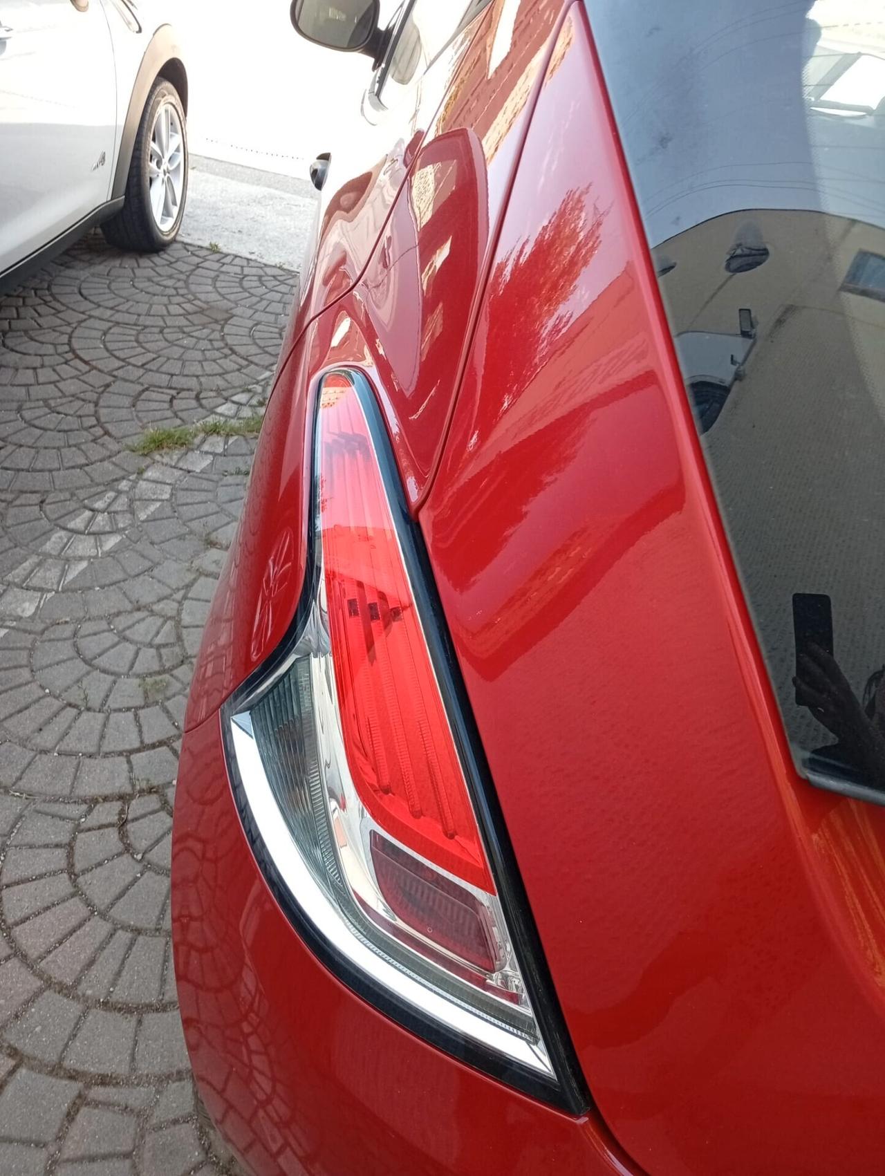 Lancia Ypsilon